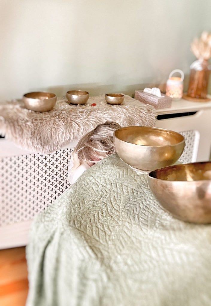 Rustgevende klankschalen voor meditatie en ontspanning.